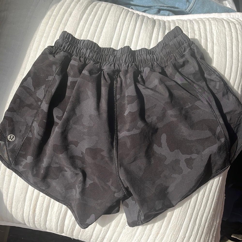 Lululemon Hotty Hot shorts